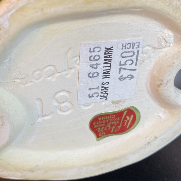 Vintage Lefton Green and White Ceramic Christmas Tree Display - Picture 7 of 7